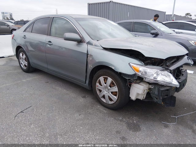 Salvage Toyota Camry Image