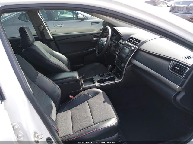 Toyota Camry Se