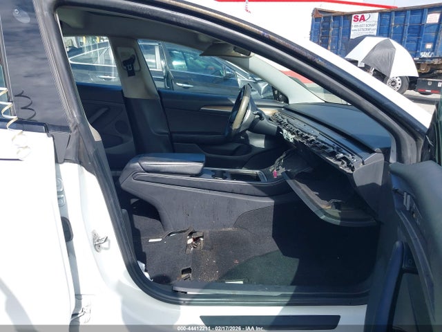 Tesla Model 3 Standard Range Plus Rear-wheel Drive