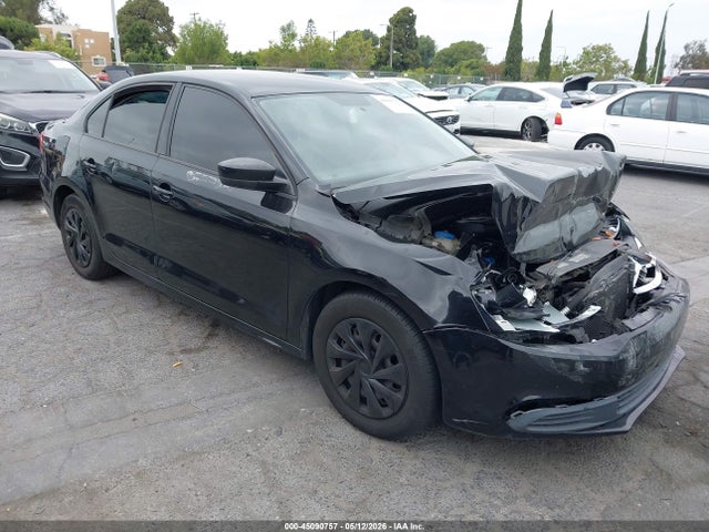 Salvage Volkswagen Jetta Image