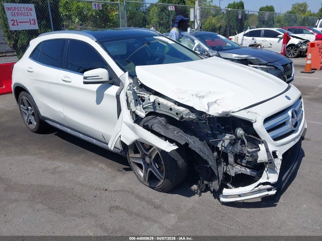 Salvage Mercedes-Benz GLA Image