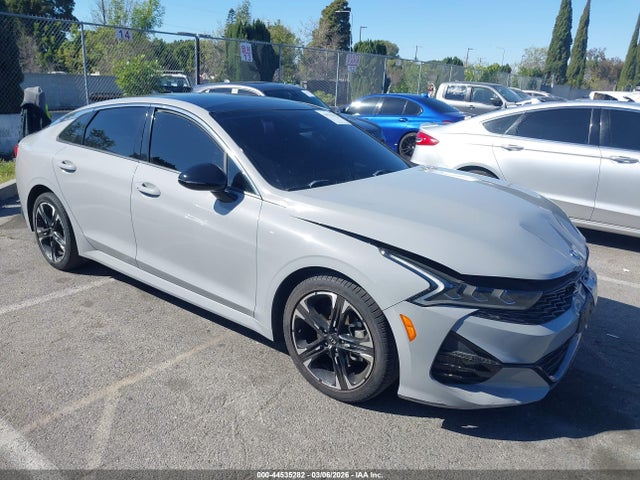 Salvage Kia K5 Image
