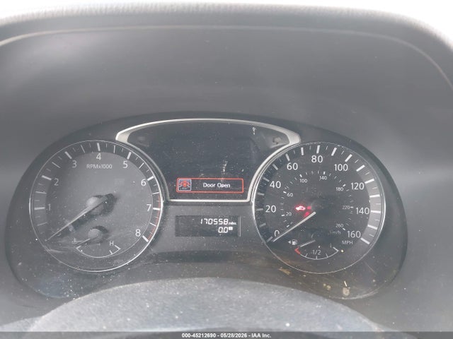 Nissan Pathfinder S