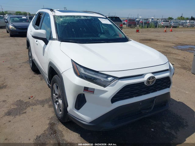 Salvage Toyota RAV4 Image