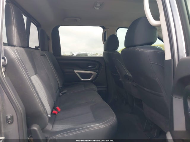 Nissan Titan Sv Gas