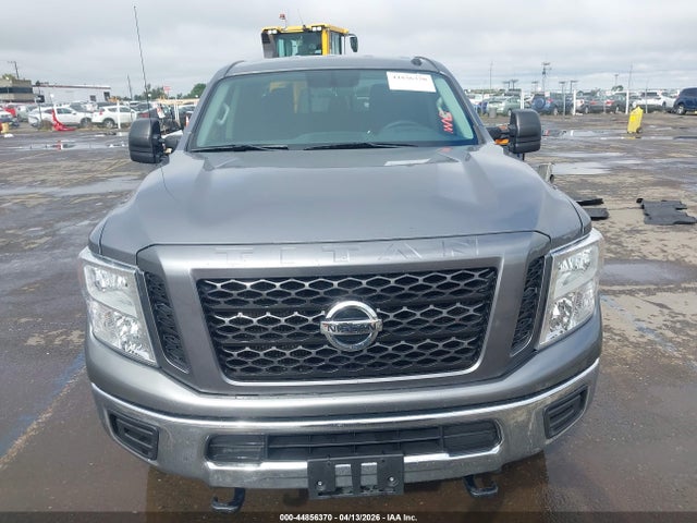Nissan Titan Sv Gas