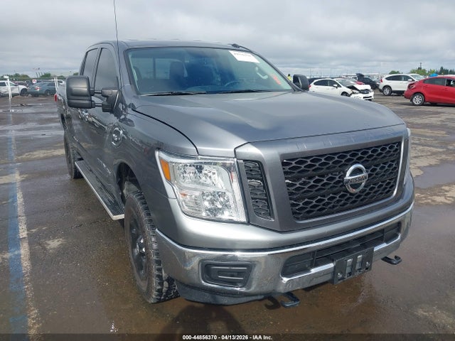 Salvage Nissan Titan Image