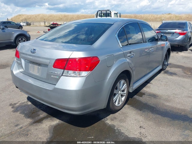 Subaru Legacy 2.5i Premium