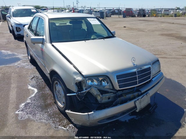 Salvage Mercedes-Benz C-Class Image