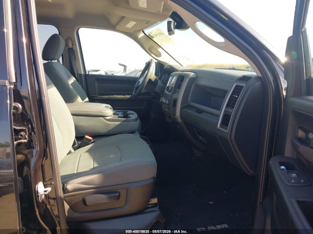 Ram 1500 Tradesman  4x4 5'7 Box