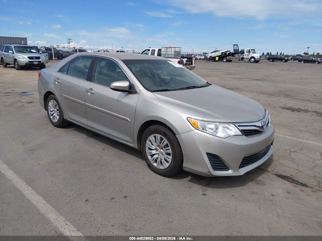 Salvage Toyota Camry Image