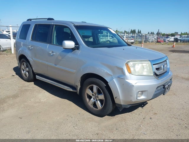 Salvage Honda Pilot Image