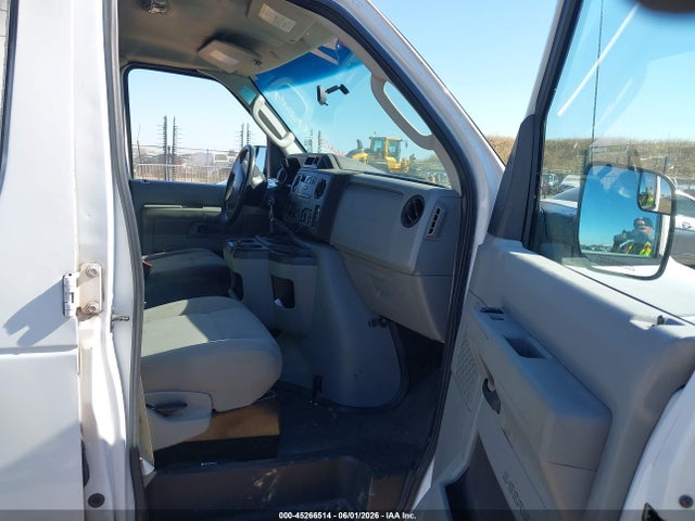 Ford E-250 Commercial