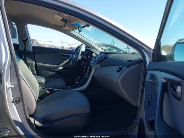 Hyundai ELANTRA Se