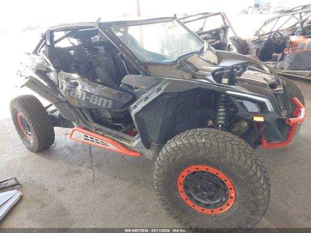 Salvage Can-Am Maverick X3 Image