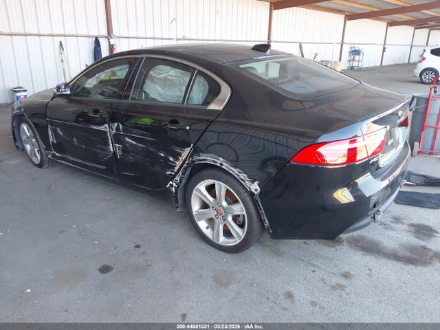 Jaguar XE 25t Premium