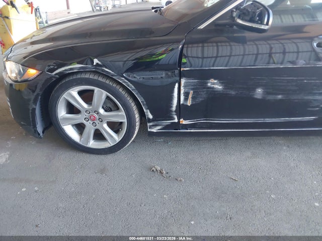 Jaguar XE 25t Premium