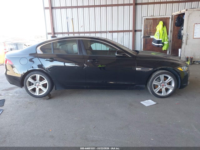 Jaguar XE 25t Premium