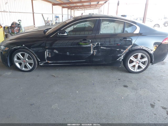 Jaguar XE 25t Premium