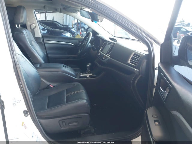 Toyota Highlander Se