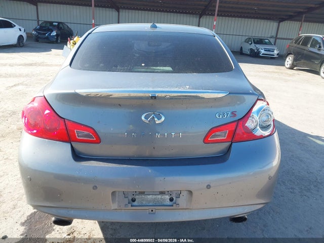 INFINITI G37 Journey