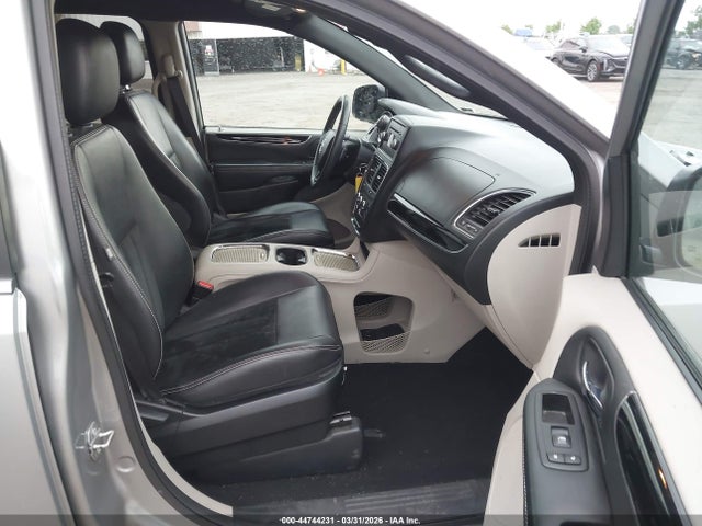Dodge Grand Caravan Sxt