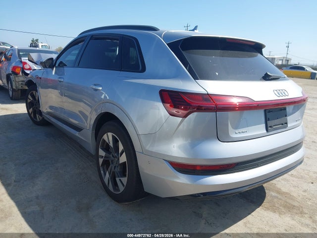 Audi e-tron Premium Quattro