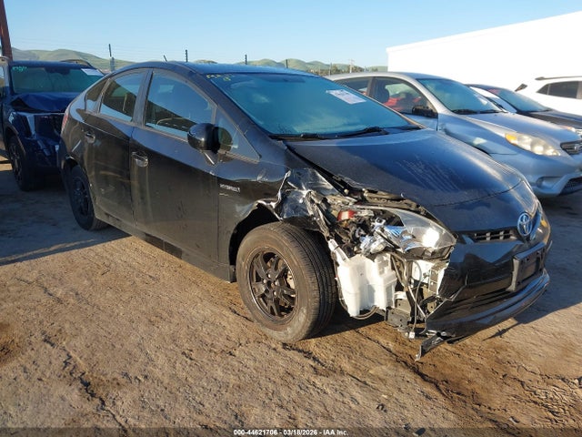 Salvage Toyota Prius Image