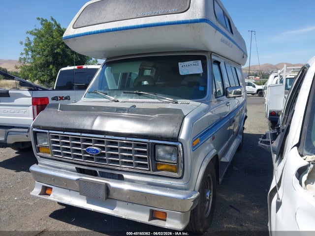Ford Econoline E350 Super Duty Van