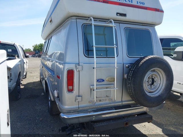 Ford Econoline E350 Super Duty Van