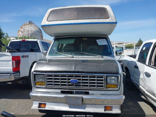 Ford Econoline E350 Super Duty Van