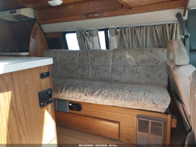 Ford Econoline E350 Super Duty Van