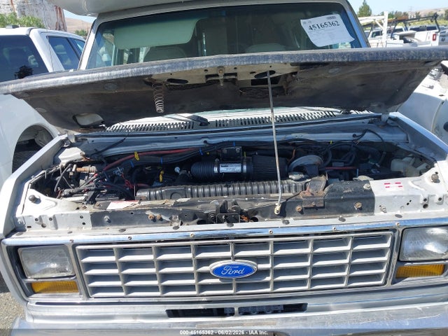 Ford Econoline E350 Super Duty Van