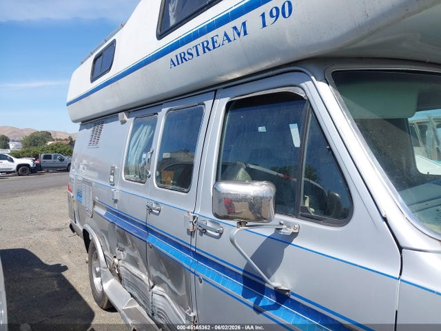 Ford Econoline E350 Super Duty Van