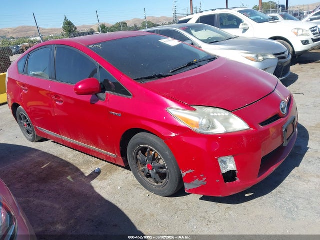 Salvage Toyota Prius Image