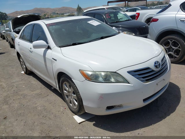 Salvage Toyota Camry Image