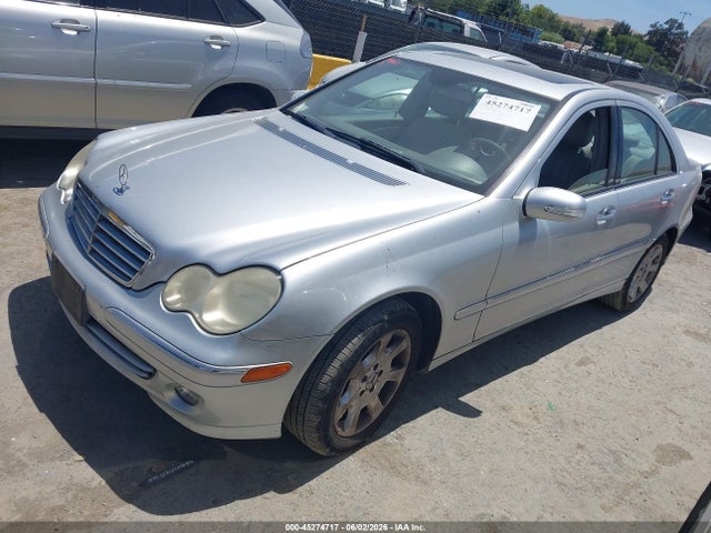 Mercedes-Benz C-Class Luxury