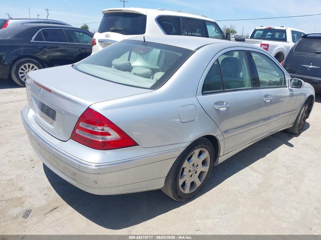Mercedes-Benz C-Class Luxury