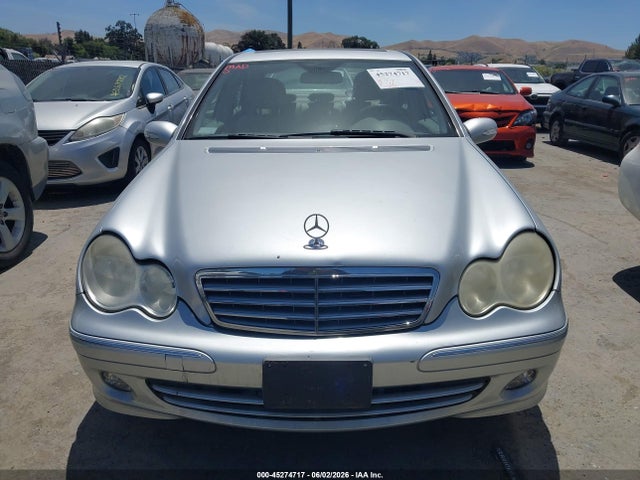 Mercedes-Benz C-Class Luxury