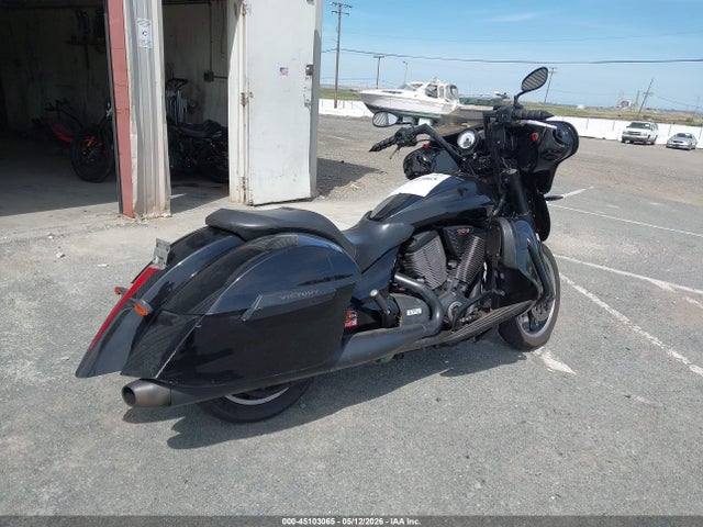 Victory Motorcycles Cross Roads 8-ball
