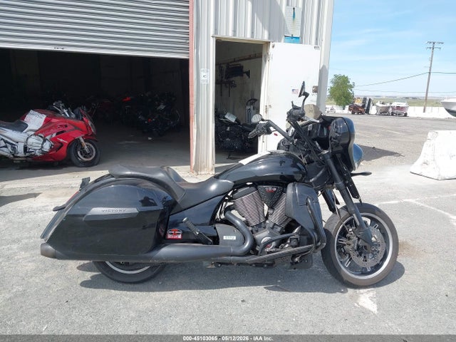 Victory Motorcycles Cross Roads 8-ball