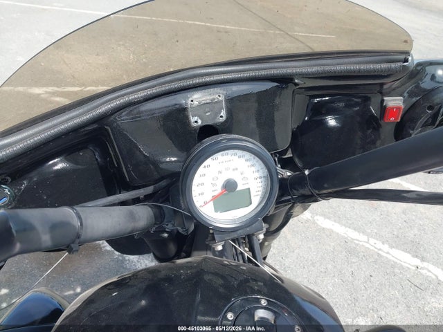 Victory Motorcycles Cross Roads 8-ball