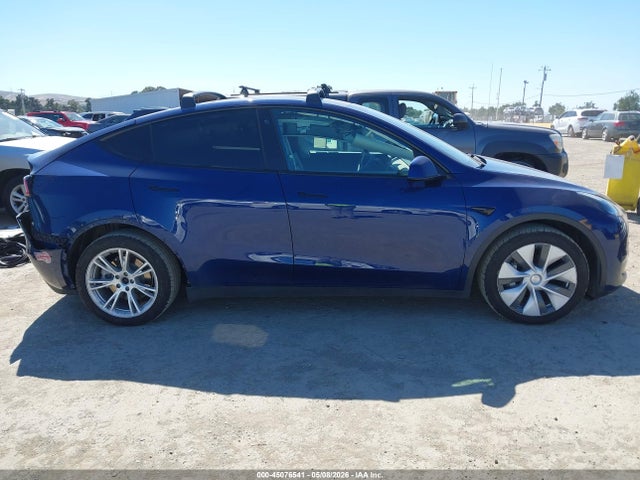 Tesla Model Y Long Range Dual Motor All-wheel Drive