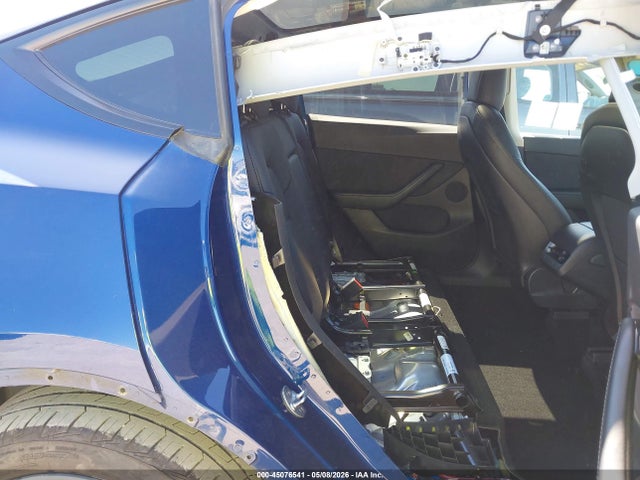 Tesla Model Y Long Range Dual Motor All-wheel Drive