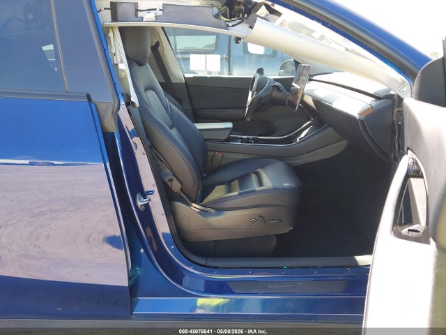 Tesla Model Y Long Range Dual Motor All-wheel Drive