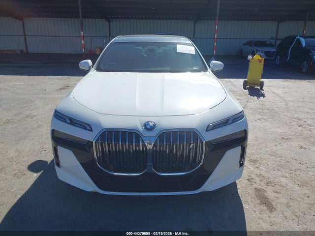 BMW i7 Edrive50