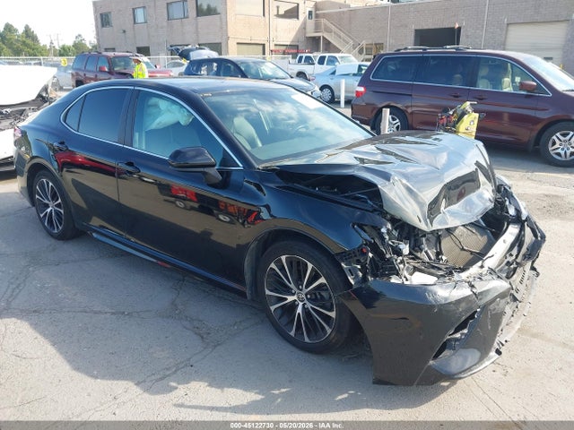 Salvage Toyota Camry Image