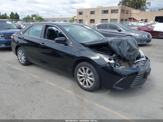 Salvage Toyota Camry Image