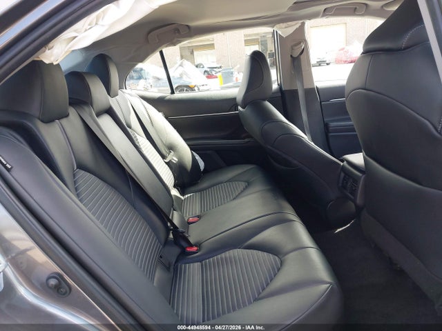 Toyota Camry Se Hybrid