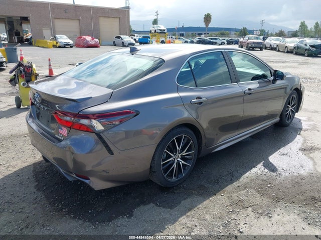 Toyota Camry Se Hybrid